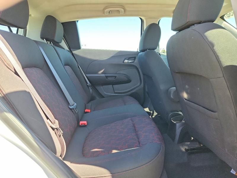 70647856 :رقم المزاد ، 1G1JD6SBXJ4129747 vin ، 2018 Chevrolet Sonic مزاد بيع