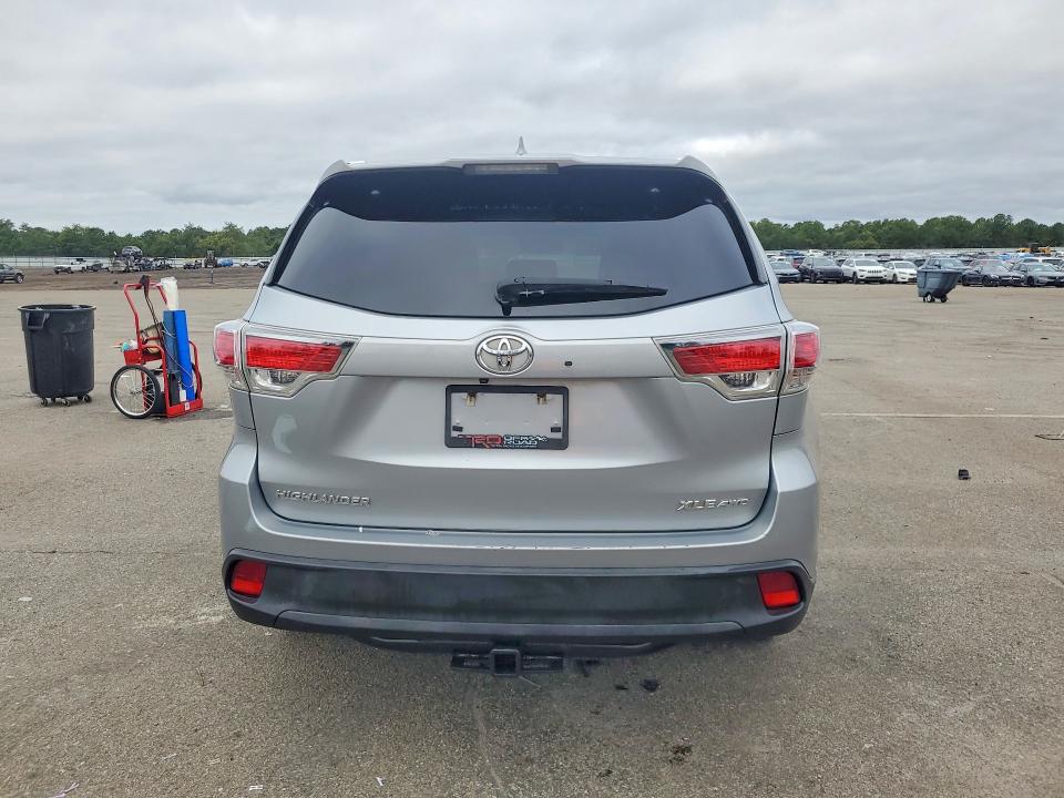 70938496 :رقم المزاد ، 5TDJKRFH2GS324333 vin ، 2016 Toyota Highlander مزاد بيع