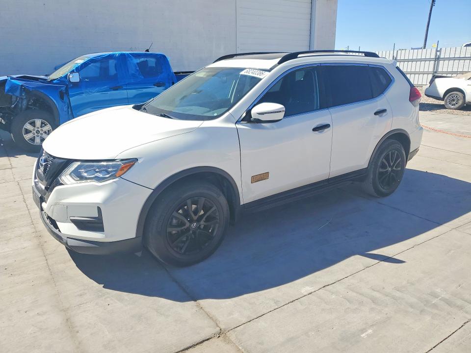 2017 Nissan Rogue მანქანა იყიდება აუქციონზე, vin: 5N1AT2MV9HC760429, აუქციონის ნომერი: 68240386