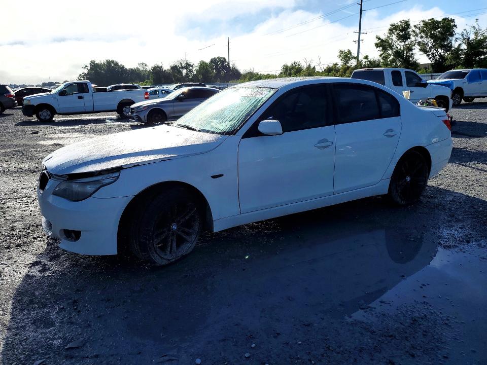 67237856 :رقم المزاد ، WBANV1C50AC156847 vin ، 2010 Bmw 528 مزاد بيع