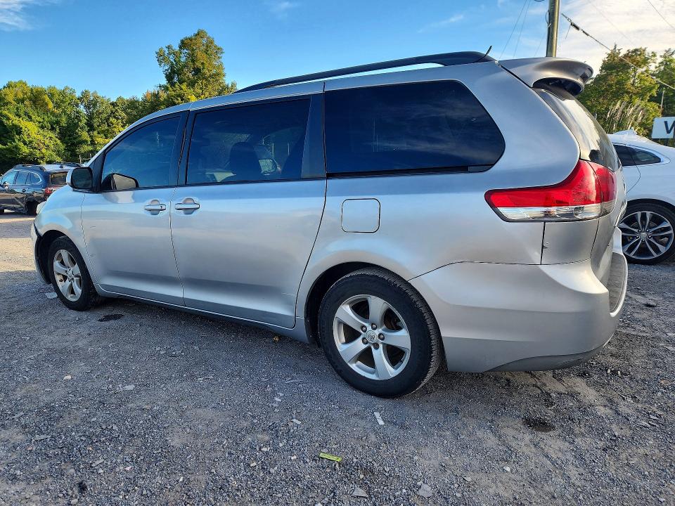 Aukcja sprzedaży 2011 Toyota Sienna, vin: 5TDKK3DC0BS082868, numer aukcji: 70357366