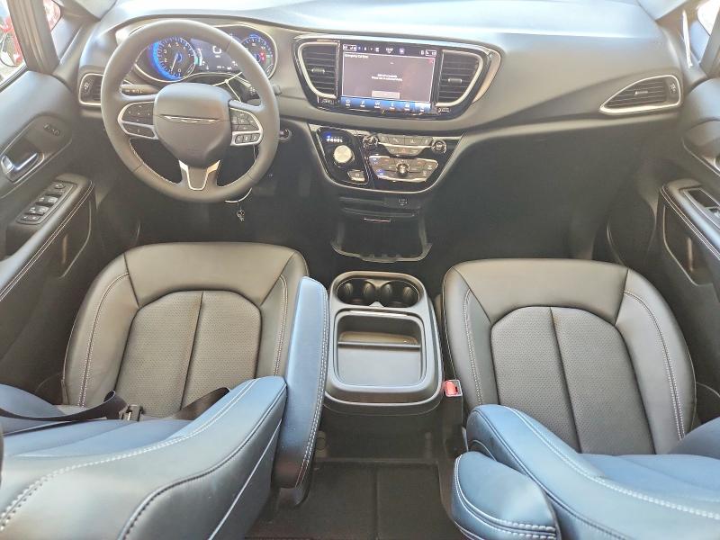 68493296 :رقم المزاد ، 2C4RC1BG4VR571857 vin ، 2027 Chrysler Pacifica مزاد بيع