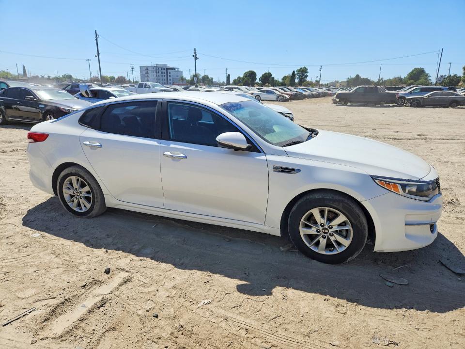 Продаж на аукціоні авто 2016 Kia Optima, vin: KNAGT4L31G5102453, номер лоту: 67897266