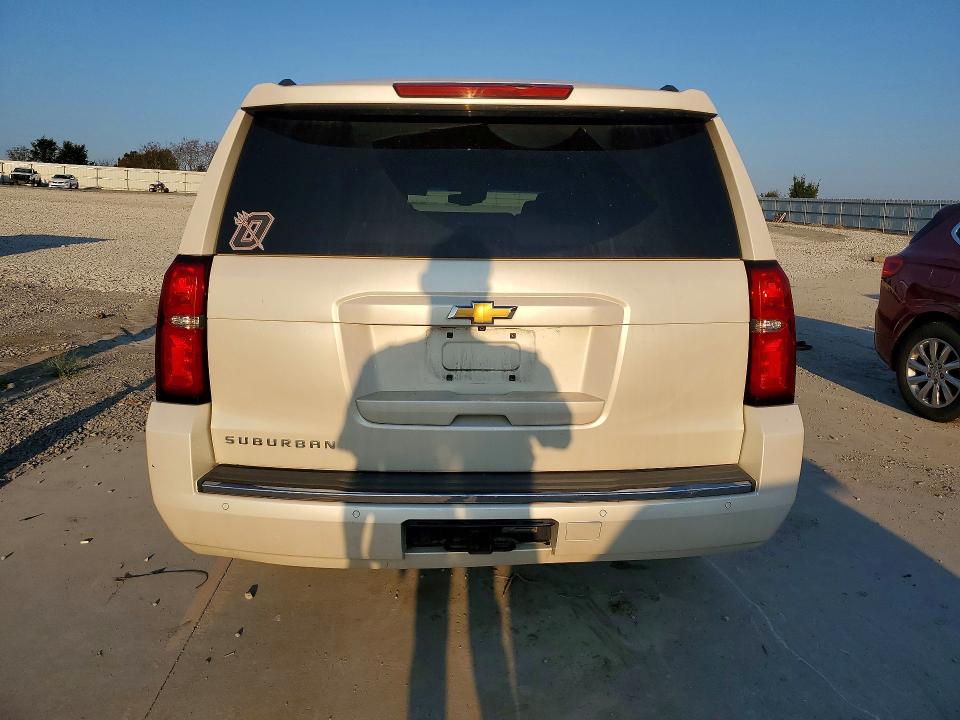 69030296 :رقم المزاد ، 1GNSKKKC4FR269068 vin ، 2015 Chevrolet Suburban مزاد بيع