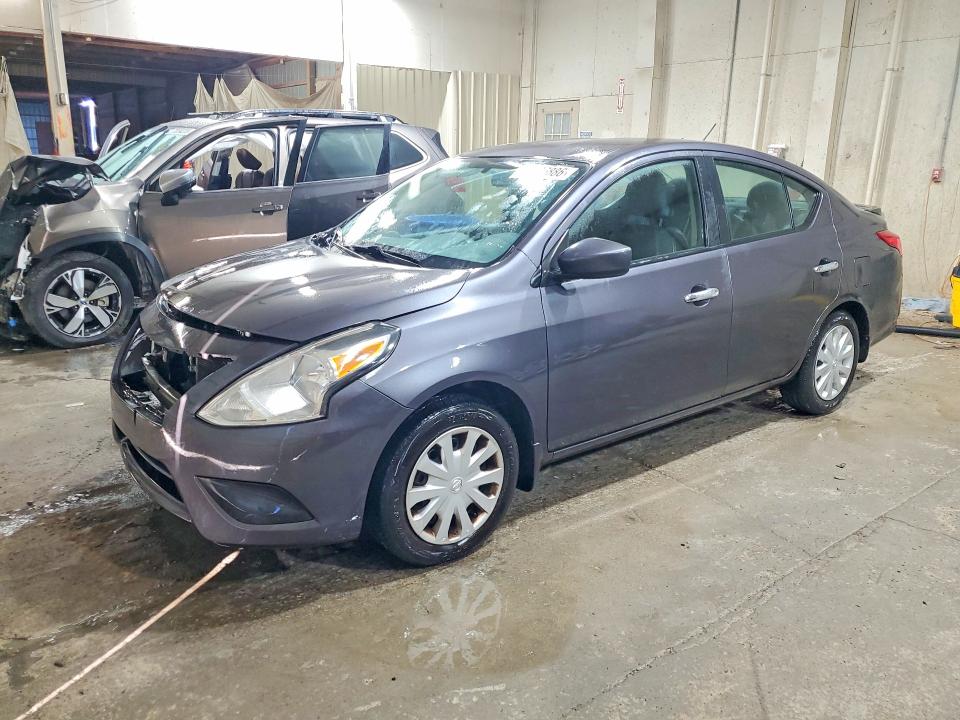 2015 Nissan Versa მანქანა იყიდება აუქციონზე, vin: 3N1CN7AP1FL943239, აუქციონის ნომერი: 70706886
