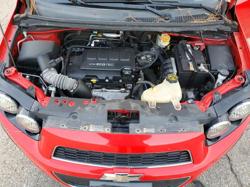 68255696 :رقم المزاد ، 1G1JC6SB3F4136453 vin ، 2015 Chevrolet Sonic مزاد بيع