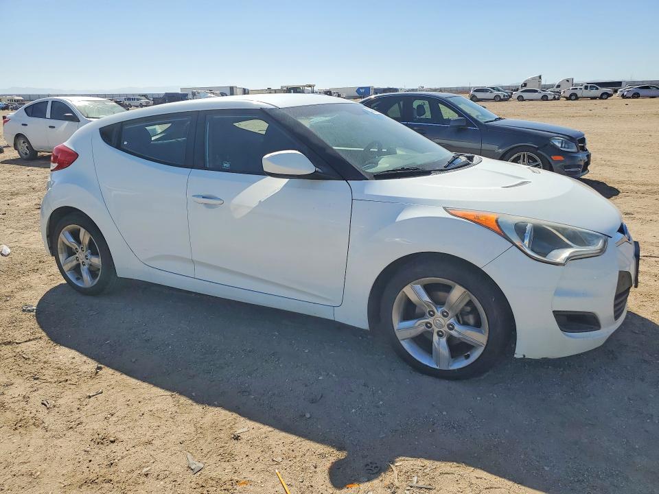 70086696 :رقم المزاد ، KMHTC6ADXFU236466 vin ، 2015 Hyundai Veloster مزاد بيع