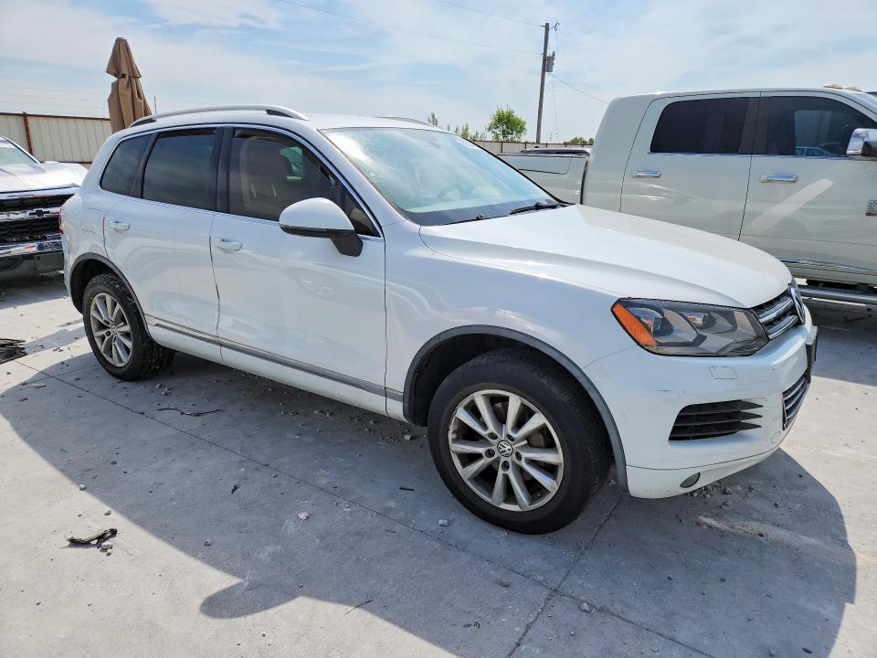 Продаж на аукціоні авто 2014 Volkswagen Touareg, vin: WVGEF9BP1ED002693, номер лоту: 68604636