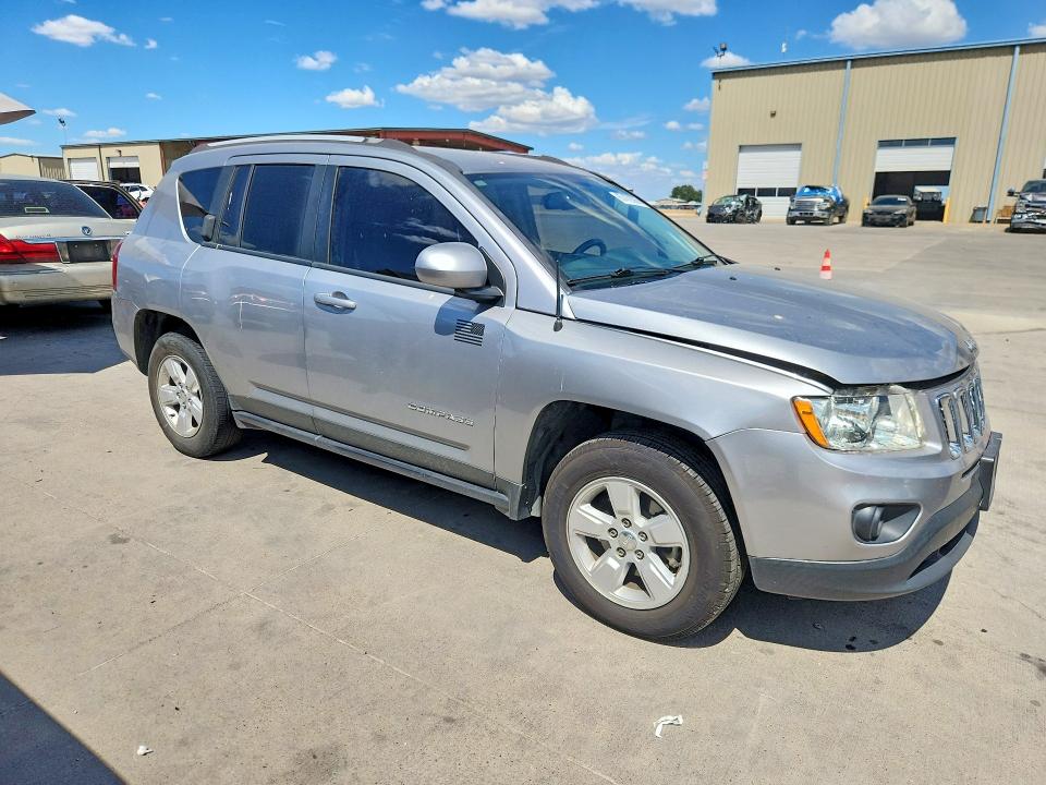 67472296 :رقم المزاد ، 1C4NJCEB8HD162932 vin ، 2017 Jeep Compass مزاد بيع
