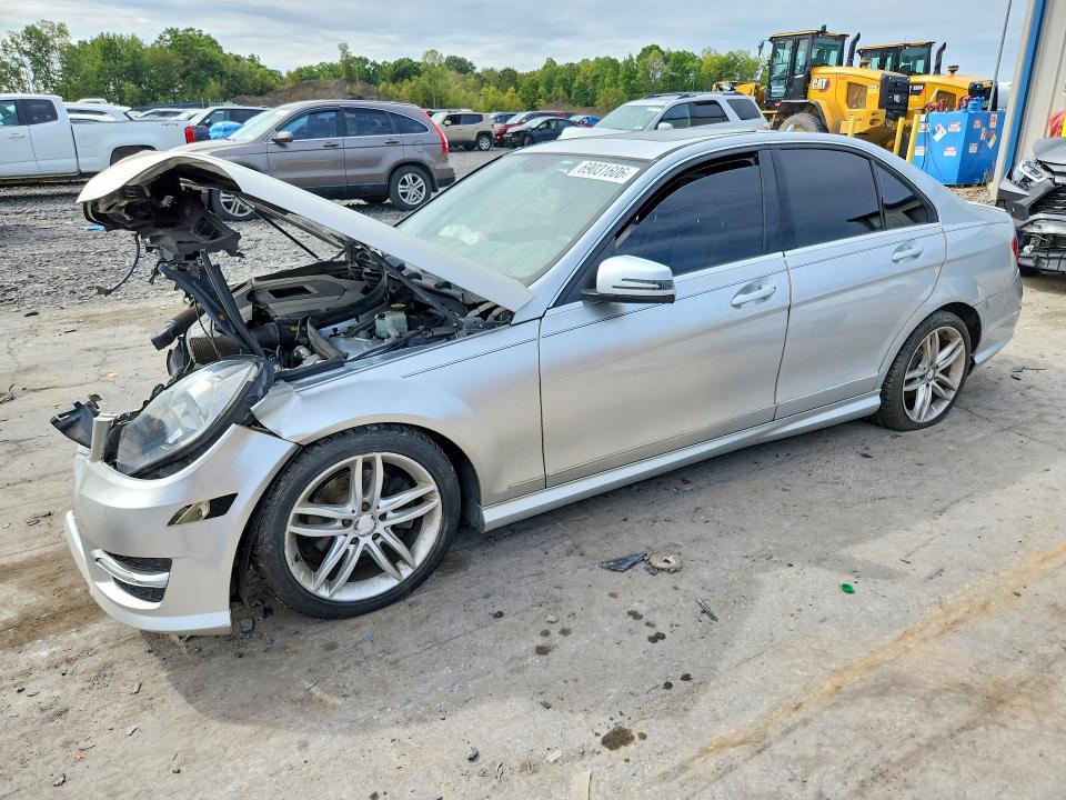 Продажа на аукционе авто 2012 Mercedes-benz C, vin: WDDGF8BB0CR194514, номер лота: 69031606