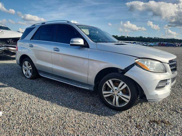 70722006 :رقم المزاد ، 4JGDA5JB3FA555681 vin ، 2015 Mercedes-benz Ml مزاد بيع