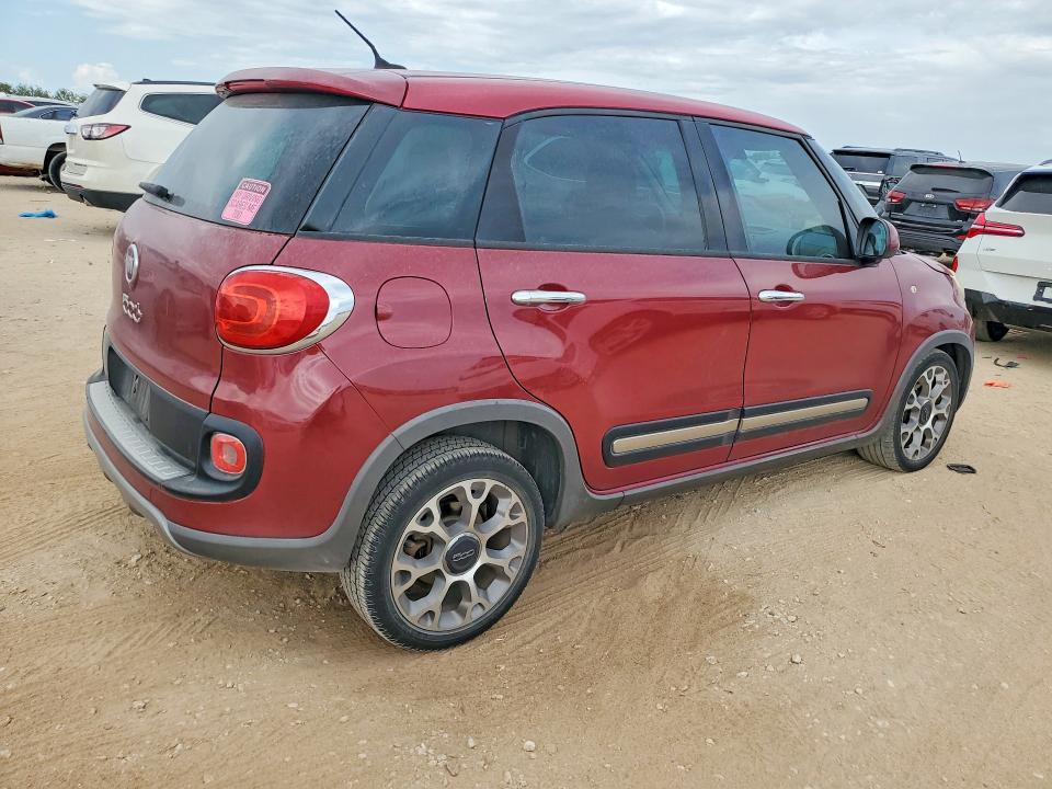 67843916 :رقم المزاد ، ZFBCFADH5FZ030376 vin ، 2015 Fiat 500l مزاد بيع