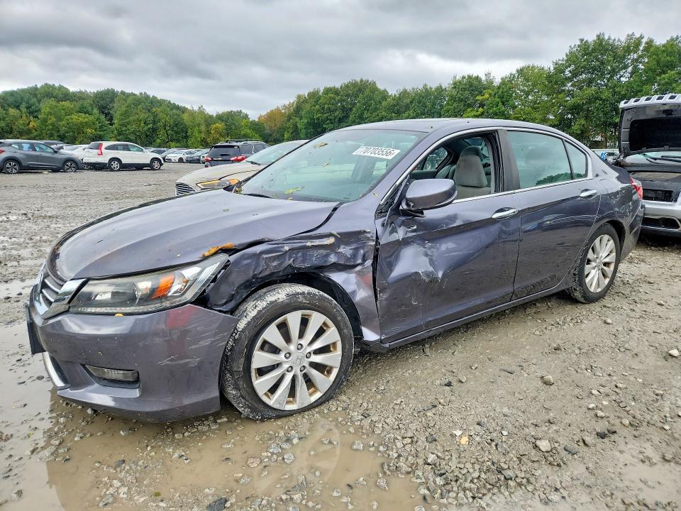 70703556 :رقم المزاد ، 1HGCR2F73FA002882 vin ، 2015 Honda Accord مزاد بيع