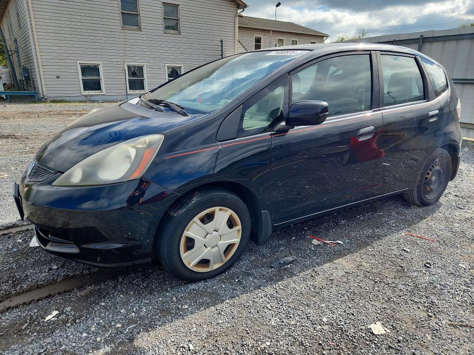 2013 Honda Fit მანქანა იყიდება აუქციონზე, vin: JHMGE8H31DC025568, აუქციონის ნომერი: 71000976