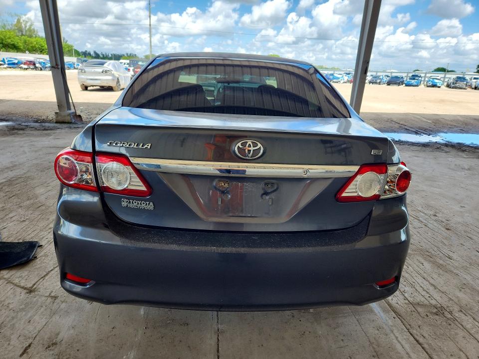 70749896 :رقم المزاد ، JTDBU4EE8C9178571 vin ، 2012 Toyota Corolla مزاد بيع