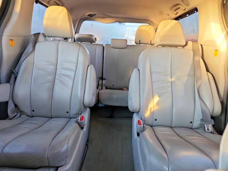 Auction sale of the 2011 Toyota Sienna, vin: 5TDYK3DC9BS169758, lot number: 69165596