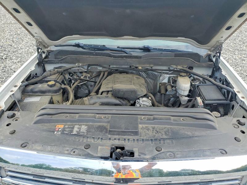 67975686 :رقم المزاد ، 1GC2CUEG0JZ261963 vin ، 2018 Chevrolet Silverado مزاد بيع