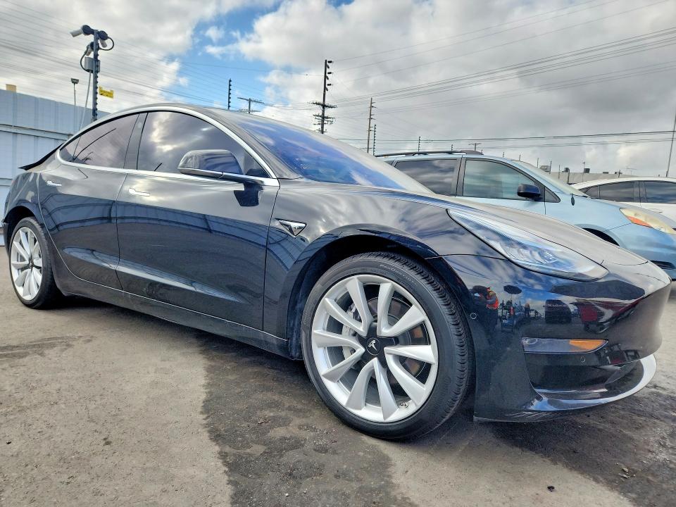Продажа на аукционе авто 2019 Tesla Model 3, vin: 5YJ3E1EB2KF194078, номер лота: 68247636