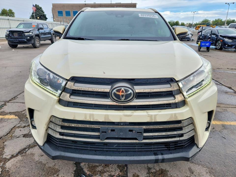 Продажа на аукционе авто 2019 Toyota Highlander, vin: 5TDDZRFH0KS742343, номер лота: 69339256