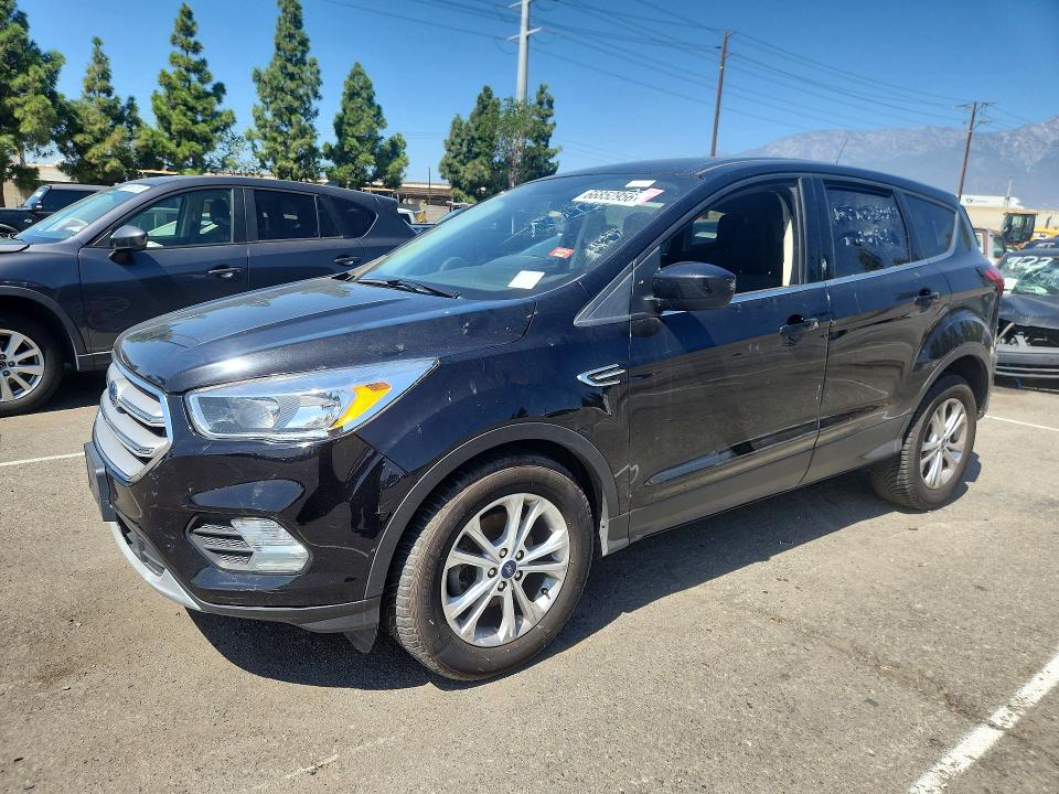 66852956 :رقم المزاد ، 1FMCU0GD1KUA41898 vin ، 2019 Ford Escape مزاد بيع