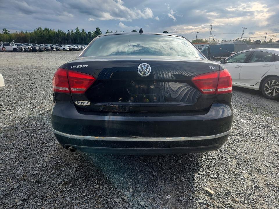 68782526 :رقم المزاد ، 1VWBN7A3XCC012720 vin ، 2012 Volkswagen Passat مزاد بيع