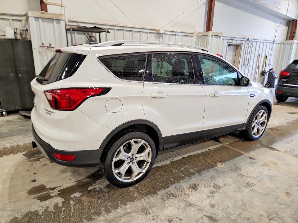 2019 Ford Escape მანქანა იყიდება აუქციონზე, vin: 1FMCU9J90KUA02888, აუქციონის ნომერი: 71235776