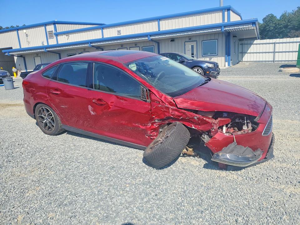 69097246 :رقم المزاد ، 1FADP3H28HL212438 vin ، 2017 Ford Focus مزاد بيع