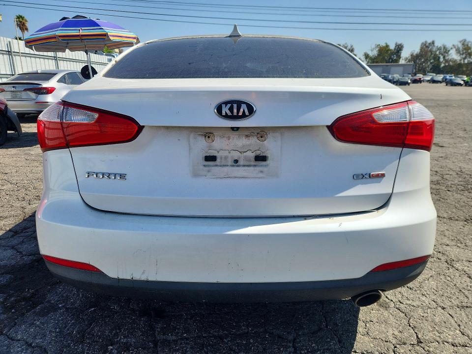 70137256 :رقم المزاد ، KNAFX4A87E5053044 vin ، 2014 Kia Forte مزاد بيع
