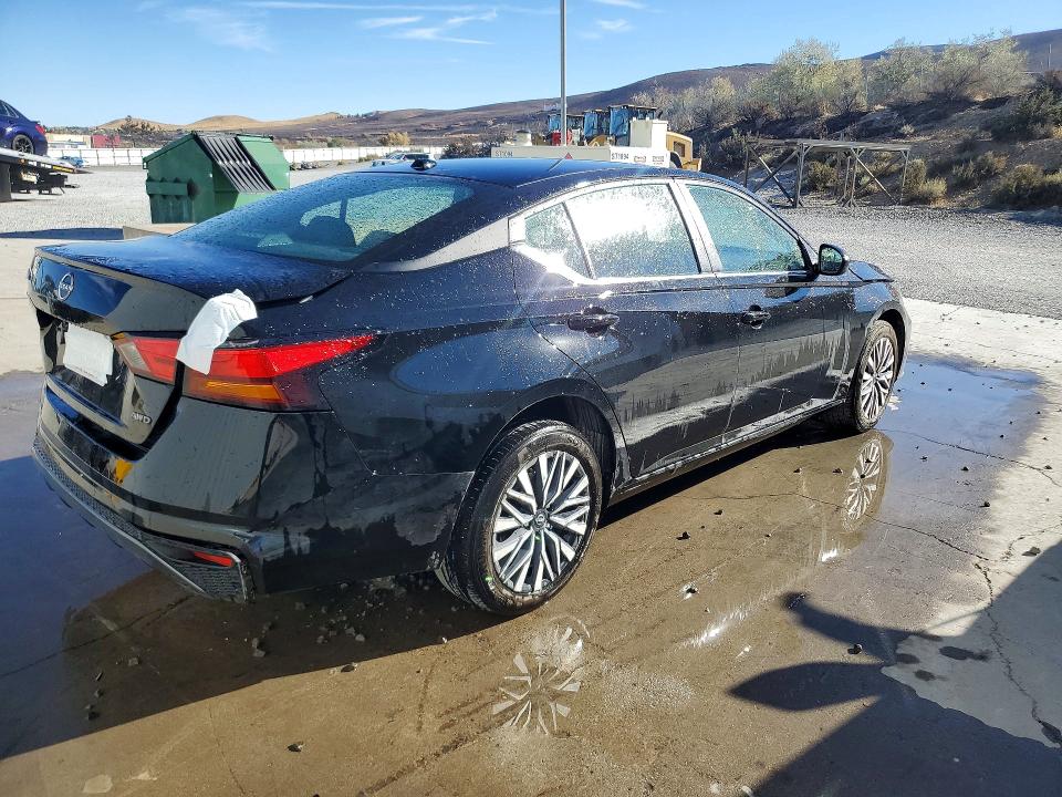 71004086 :رقم المزاد ، 1N4BL4DW8TN317110 vin ، 2026 Nissan Altima مزاد بيع