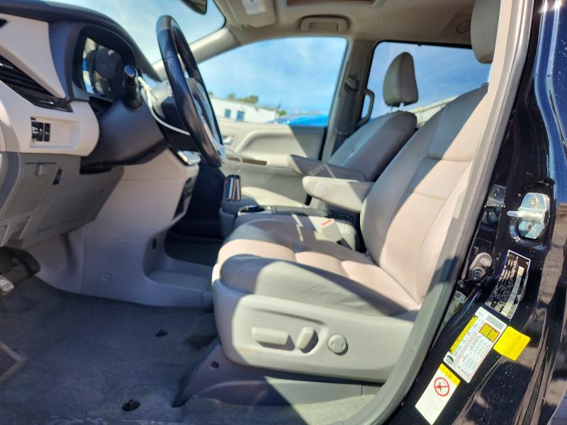 68431546 :رقم المزاد ، 5TDYZ3DC6JS965734 vin ، 2018 Toyota Sienna مزاد بيع
