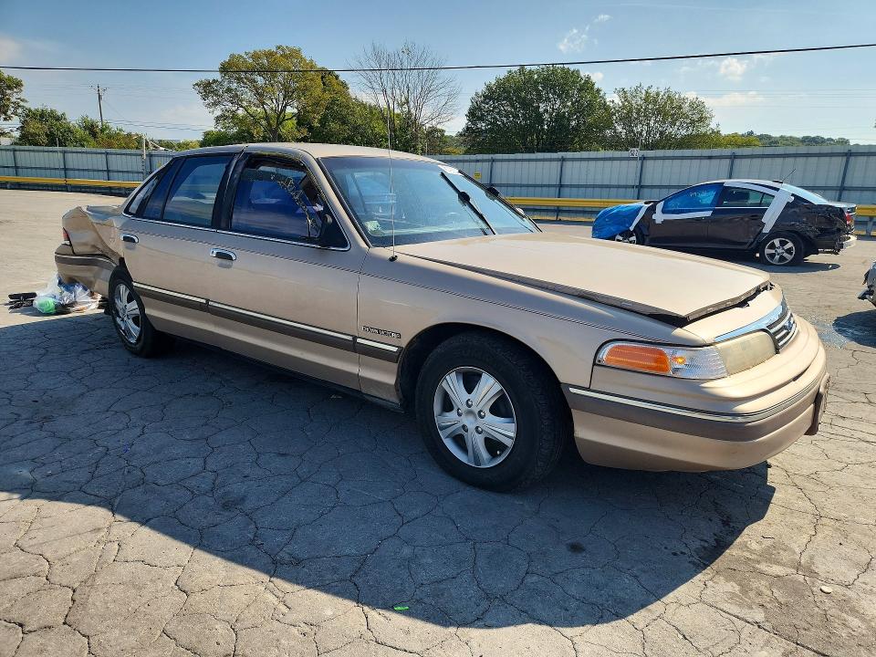 67935496 :رقم المزاد ، 2FACP73WXPX176976 vin ، 1993 Ford Crown Victoria مزاد بيع
