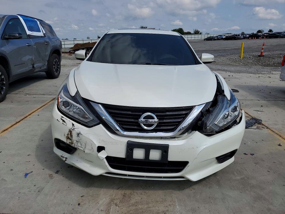Продажа на аукционе авто 2017 Nissan Altima, vin: 1N4AL3APXHC477916, номер лота: 68430346