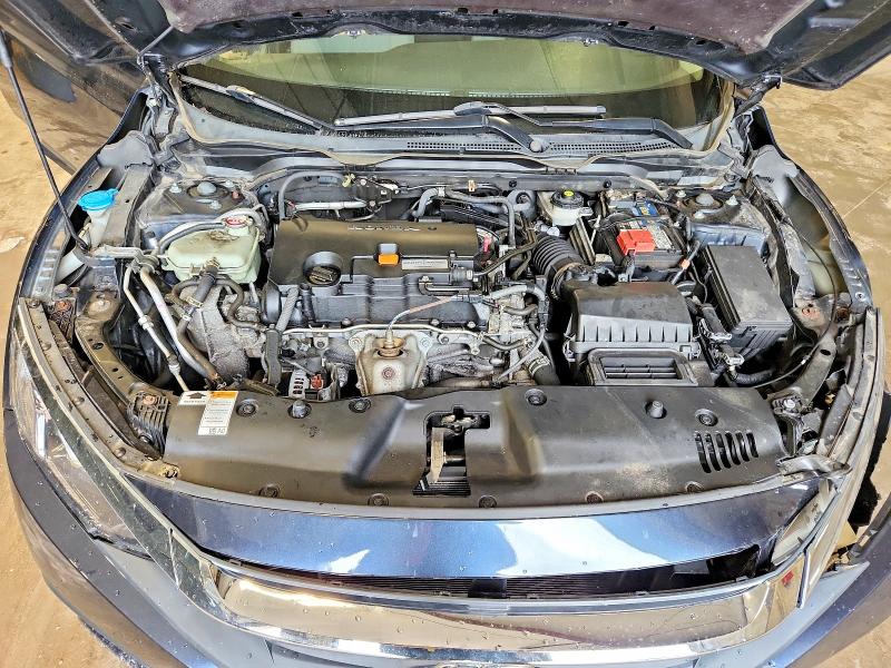 67603766 :رقم المزاد ، 19XFC2F58JE040206 vin ، 2018 Honda Civic مزاد بيع