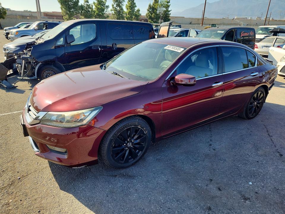 68798506 :رقم المزاد ، 1HGCR2F73FA014224 vin ، 2015 Honda Accord مزاد بيع