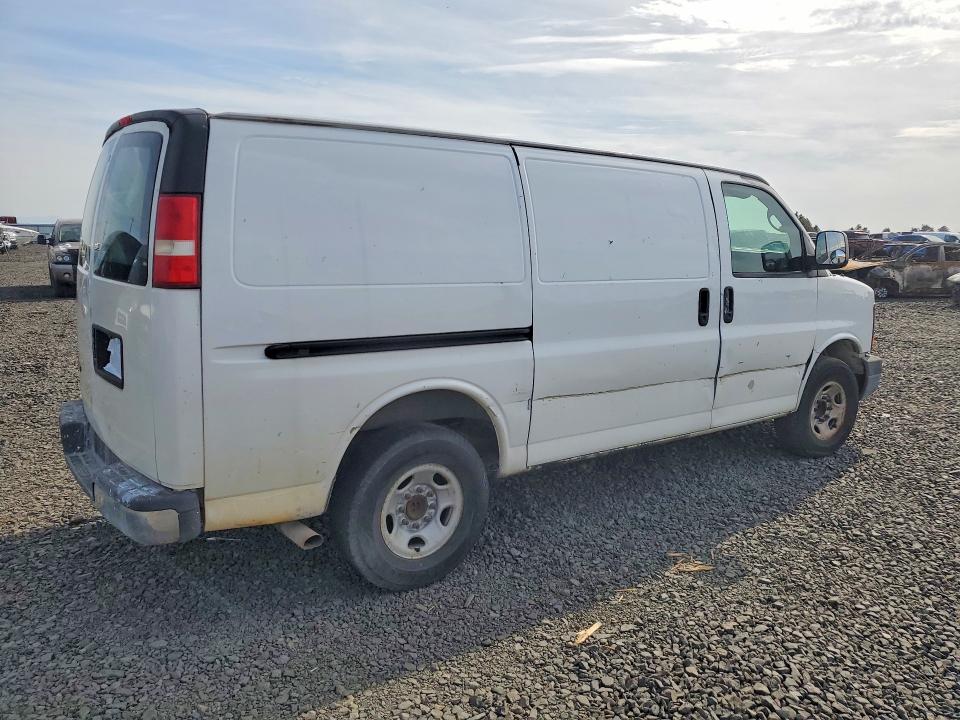 69947536 :رقم المزاد ، 1GCGG25VX71163415 vin ، 2007 Chevrolet Express G2500 مزاد بيع