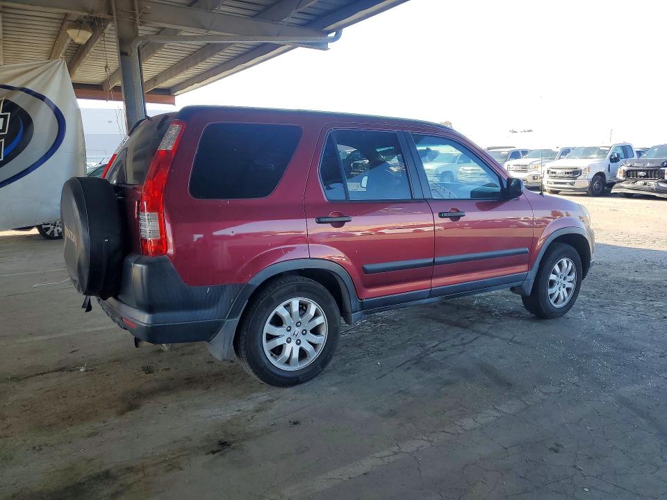 69061596 :رقم المزاد ، JHLRD78885C024604         vin ، 2005 Honda Cr-v مزاد بيع