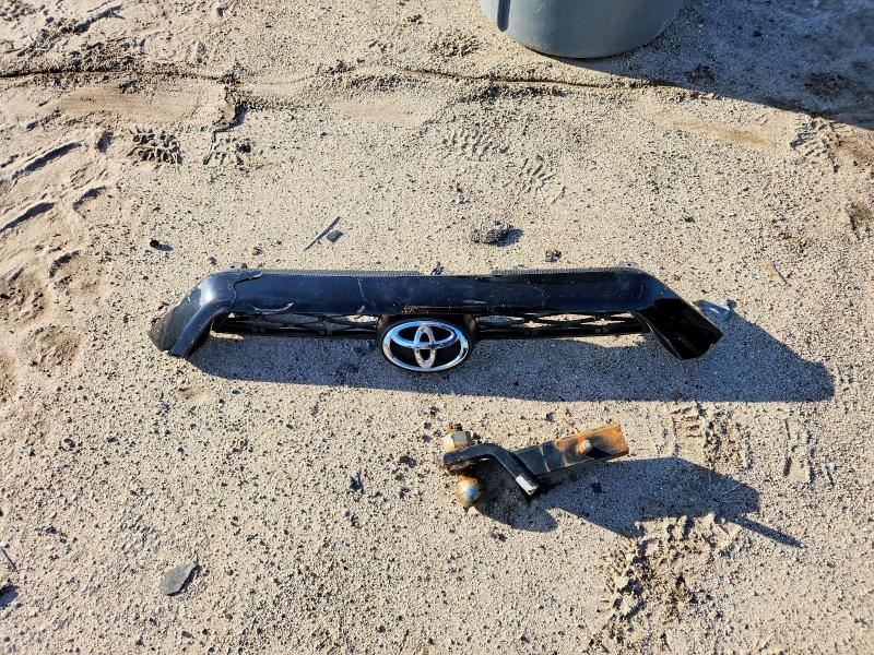 70496606 :رقم المزاد ، JTEBU5JR3F5223177 vin ، 2015 Toyota 4runner مزاد بيع