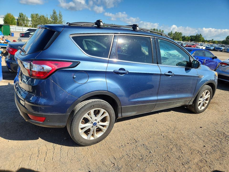 67165726 :رقم المزاد ، 1FMCU0GD8JUC80895 vin ، 2018 Ford Escape مزاد بيع