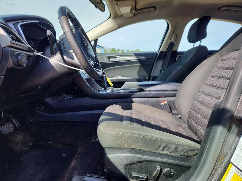 68400466 :رقم المزاد ، 3FA6P0LU2HR325822 vin ، 2017 Ford Fusion مزاد بيع