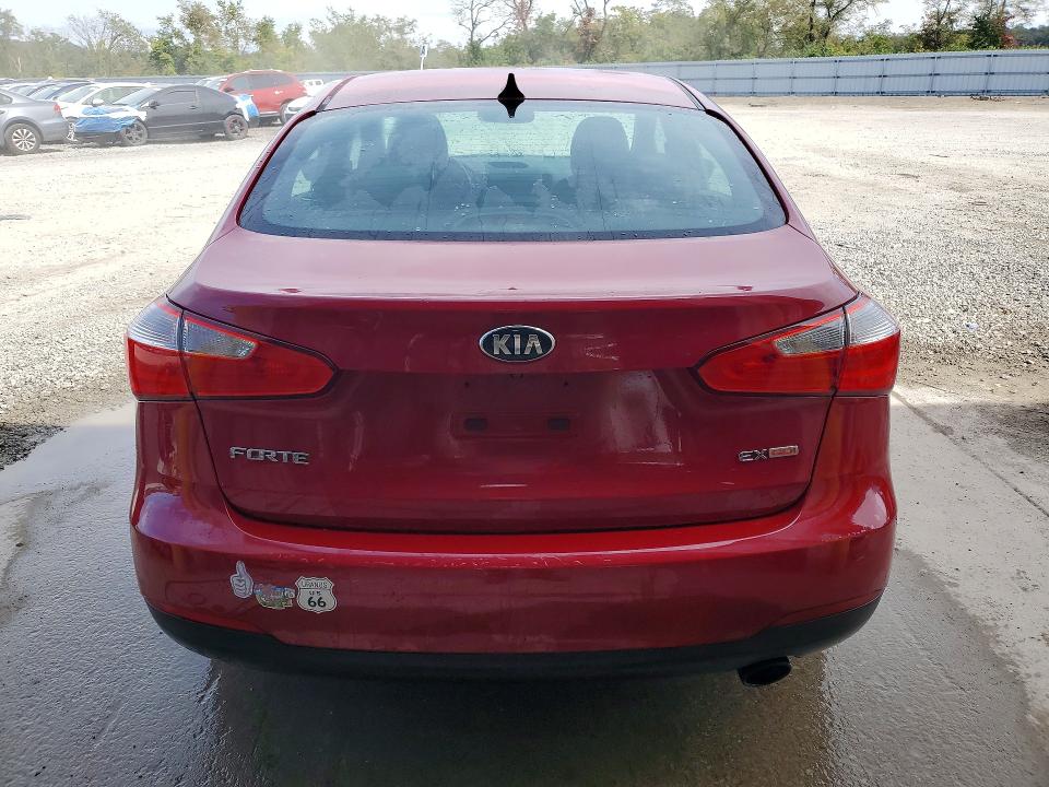 70922806 :رقم المزاد ، KNAFZ4A87F5316127 vin ، 2015 Kia Forte مزاد بيع