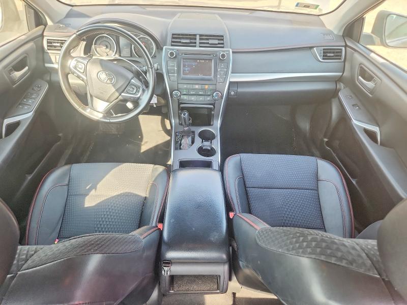 67167176 :رقم المزاد ، 4T1BF1FKXFU984745 vin ، 2015 Toyota Camry مزاد بيع