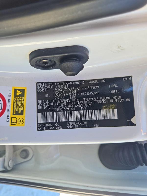 71146666 :رقم المزاد ، 5TDYZRFHXHS195320 vin ، 2017 Toyota Highlander مزاد بيع