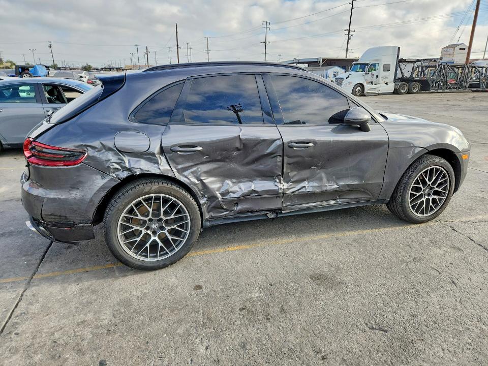2018 Porsche Macan მანქანა იყიდება აუქციონზე, vin: WP1AA2A5XJLB03982, აუქციონის ნომერი: 67915036