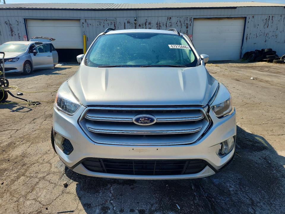 Продаж на аукціоні авто 2018 Ford Escape, vin: 1FMCU0GDXJUC40883, номер лоту: 67215446