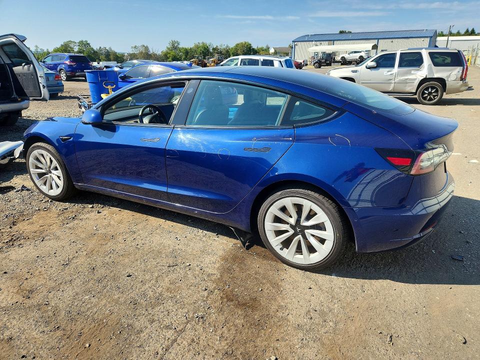 68934116 :رقم المزاد ، 5YJ3E1EA1NF190843 vin ، 2022 Tesla Model 3 مزاد بيع