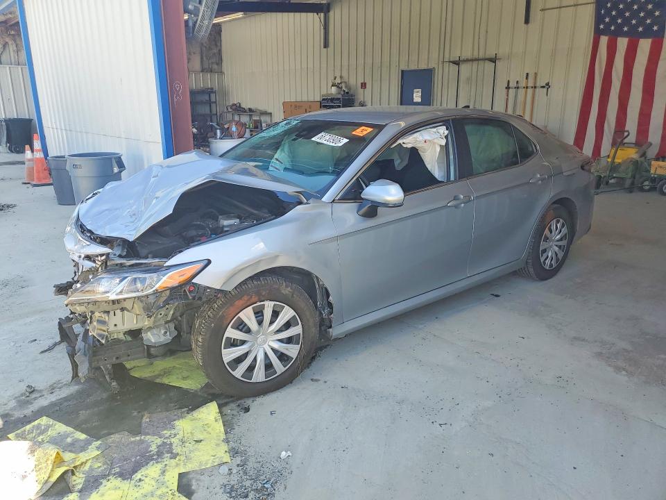 68730906 :رقم المزاد ، 4T1C31AK0PU058487 vin ، 2023 Toyota Camry مزاد بيع