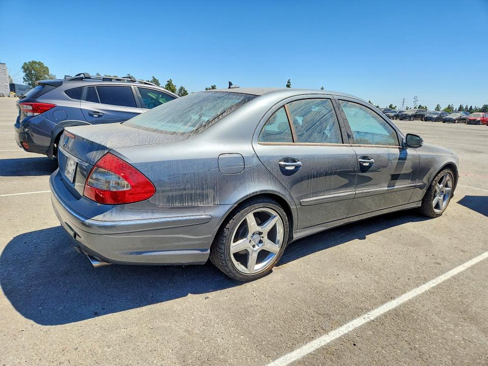 2009 Mercedes-benz E მანქანა იყიდება აუქციონზე, vin: WDBUF56X99B390095, აუქციონის ნომერი: 67675776