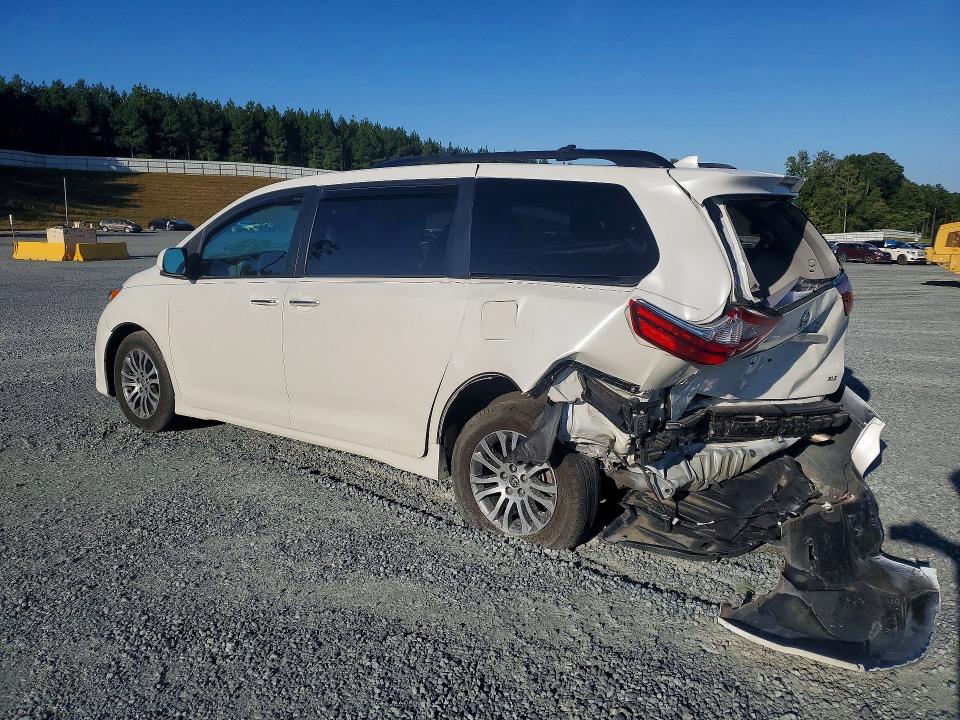 2020 Toyota Sienna მანქანა იყიდება აუქციონზე, vin: 5TDYZ3DC0LS061218, აუქციონის ნომერი: 67979896