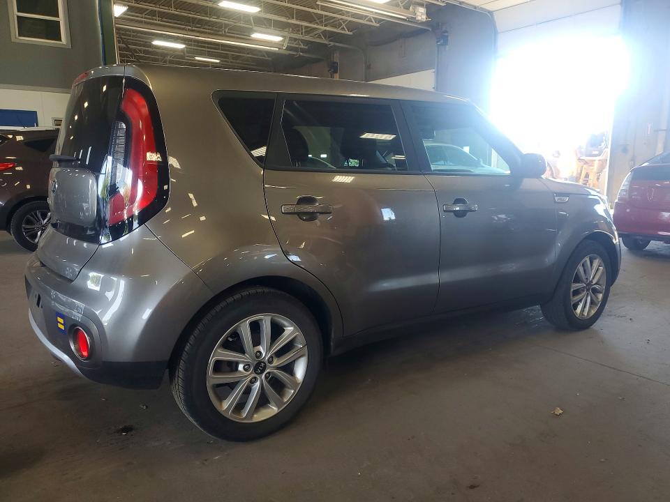 67442146 :رقم المزاد ، KNDJP3A55J7559810 vin ، 2018 Kia Soul مزاد بيع