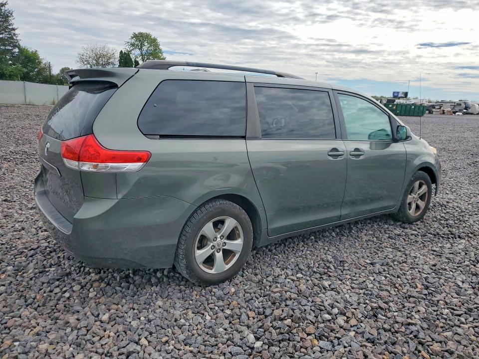Aukcja sprzedaży 2011 Toyota Sienna, vin: 5TDKK3DC8BS126194, numer aukcji: 70523046